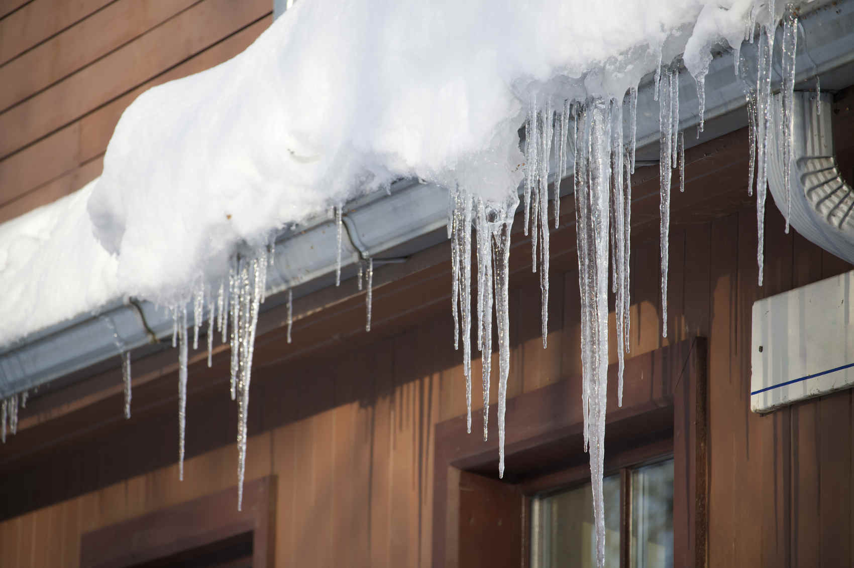 déglacer gouttières en hiver